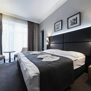https://noir.praguehotelsweb.com